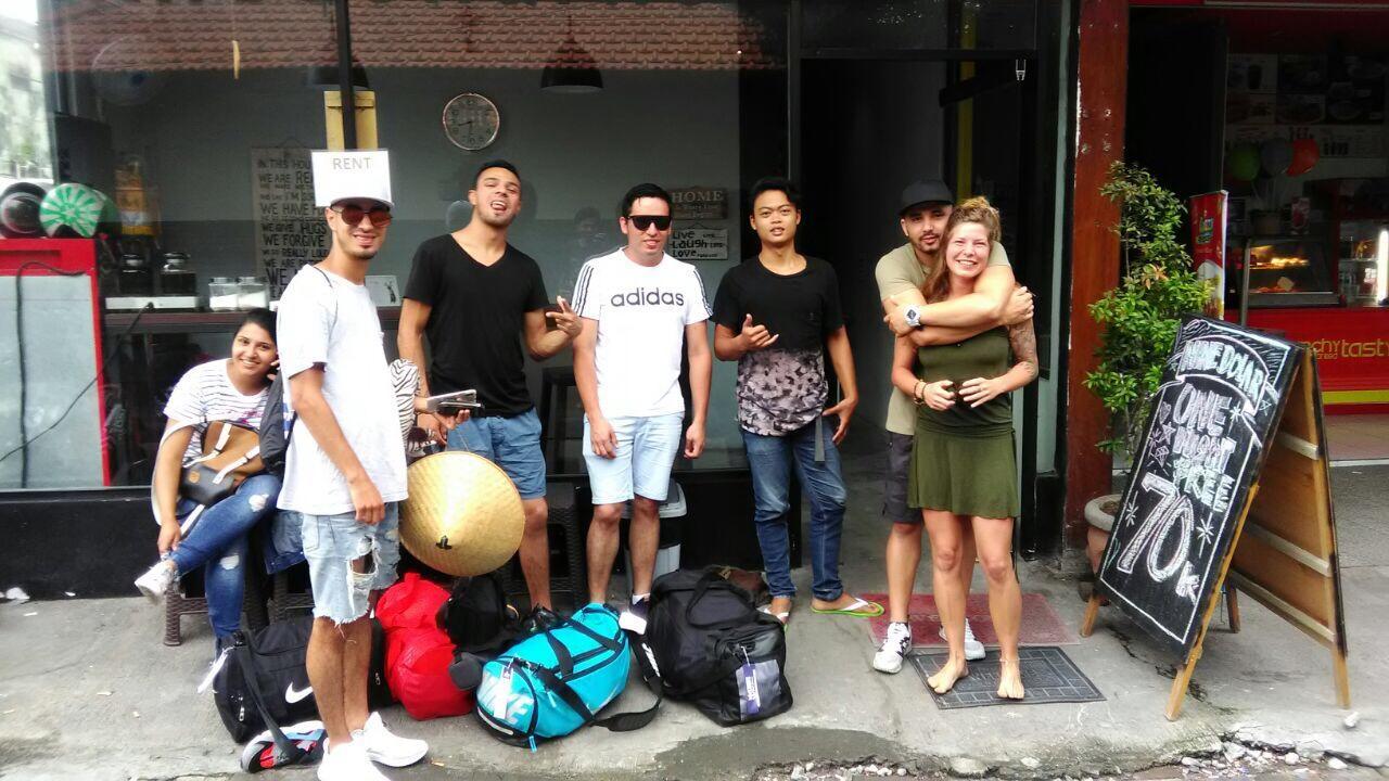 Nine Dollar Hostelレギャン エクステリア 写真